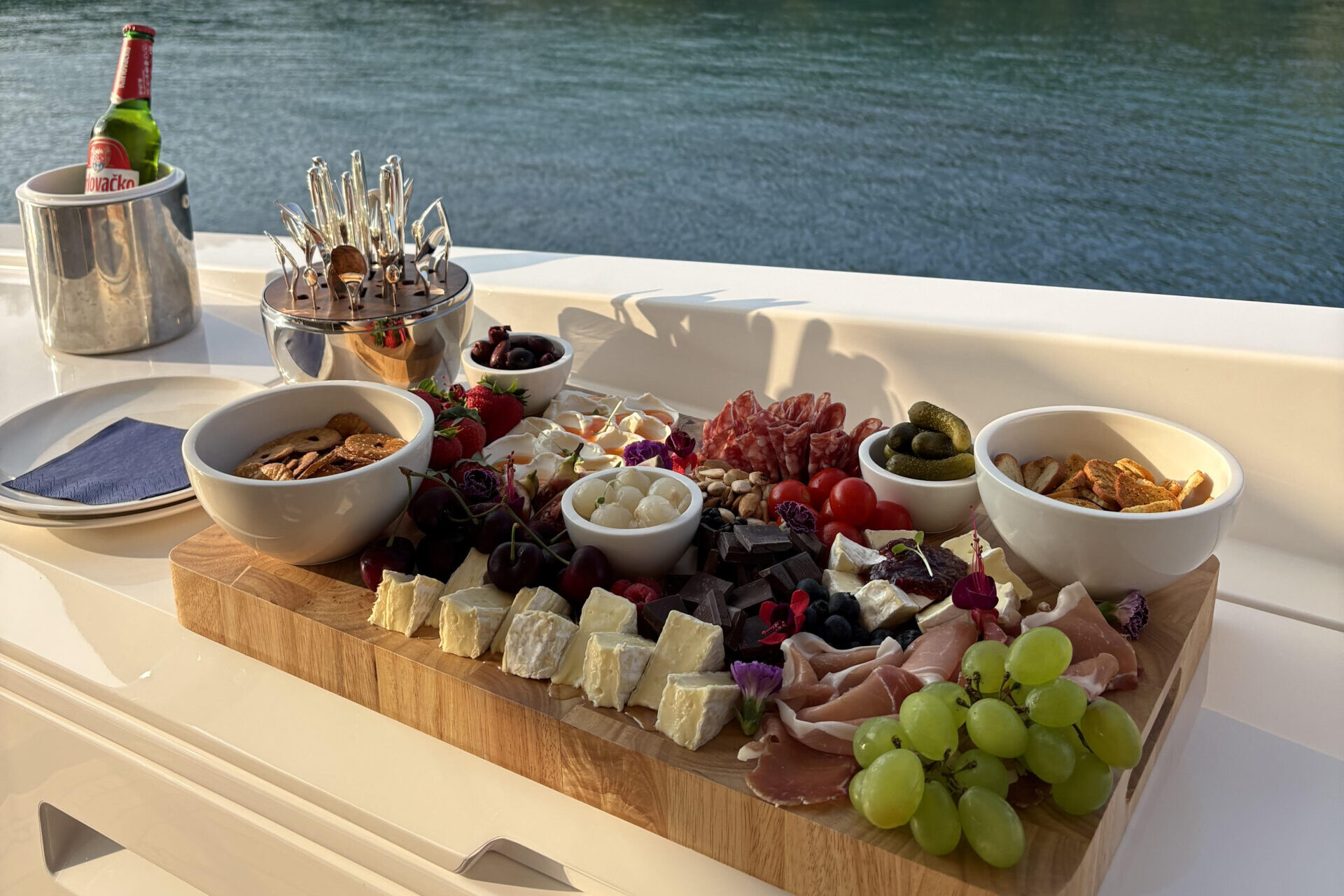Picnic Cruise in Helsinki: Why a Private Luxury Yacht Is the Best Choice for a Relaxed Day on the Water